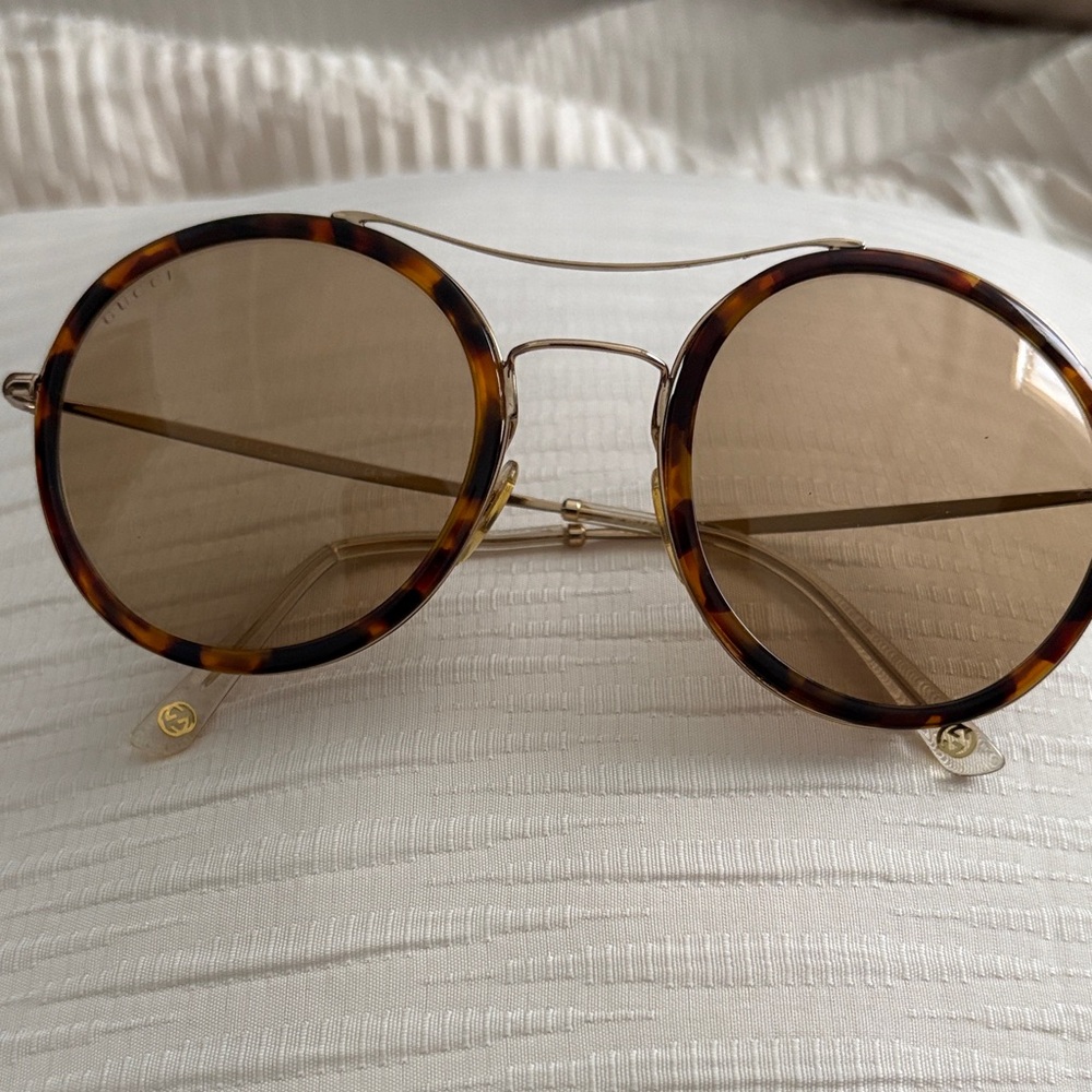 Vintage Gucci Tortoiseshell Round Sunglasses